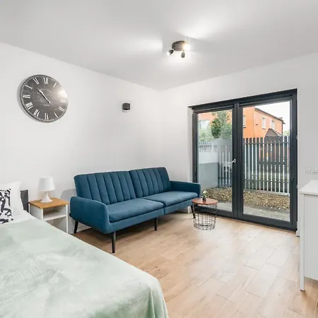 Bright & Comfy Krosnienska With Balcony By Renters Apartment Poznan